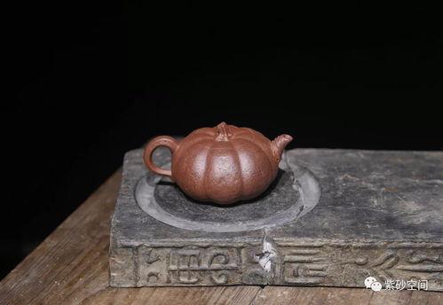紫砂红泥泥料怎么看真假,紫砂红泥泥料真伪辨识指南