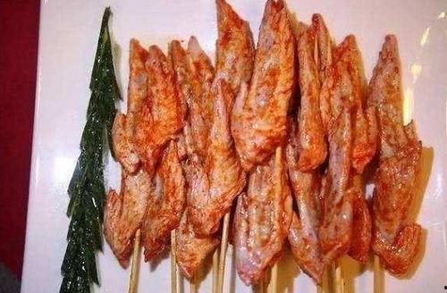 哪些明星吃鸡翅尖,揭秘他们为何偏爱这一美食角落