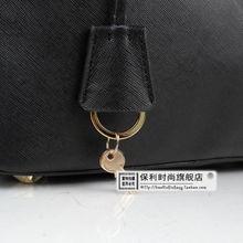明星同款普拉达女包,明星同款！普拉达女包引领时尚潮流